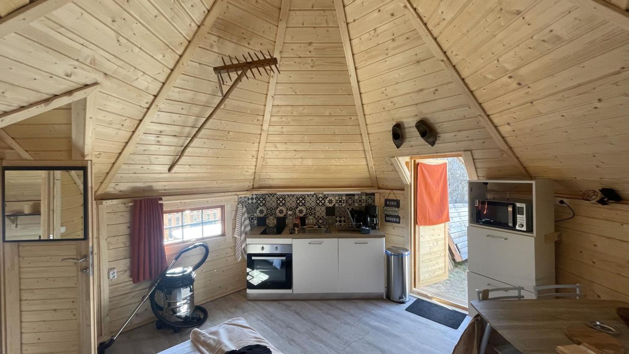 ホテル Le Petit Moulin プゾージュ エクステリア 写真